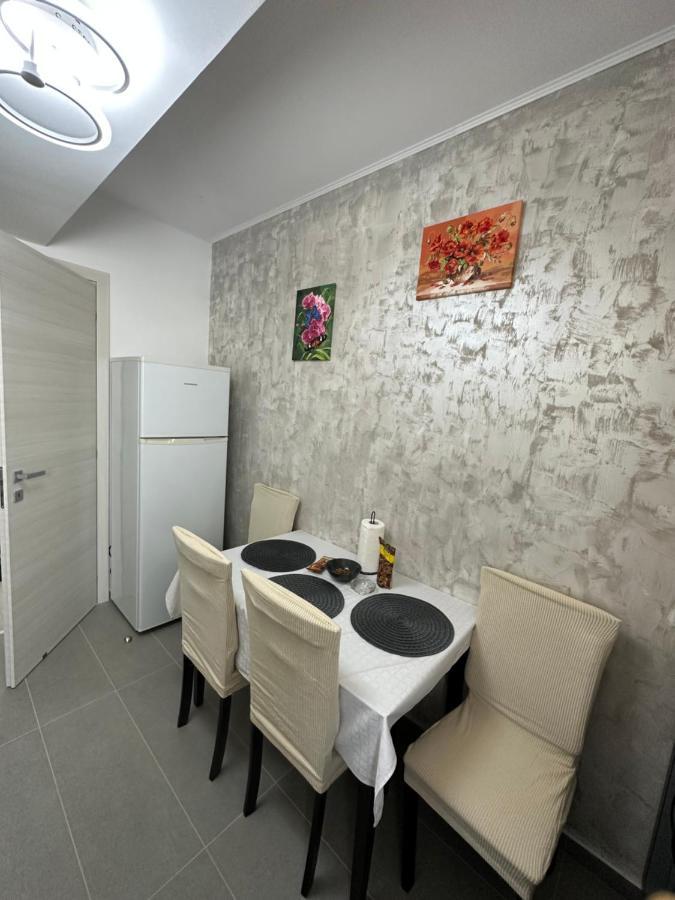 Glamart Apartment Κραϊόβα Εξωτερικό φωτογραφία